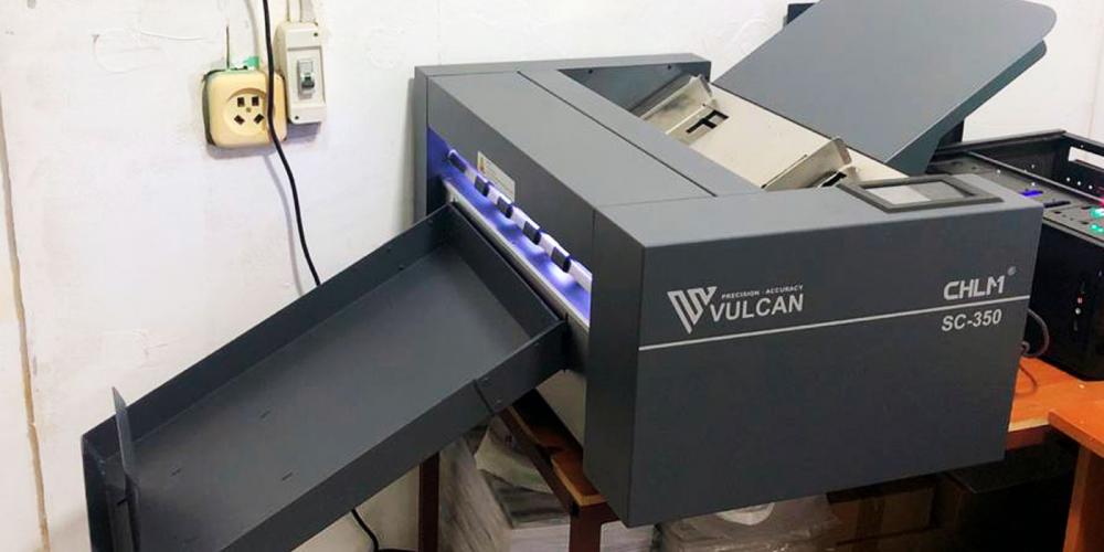 Компания Смарт-Т установила режущий плоттер VULCAN SC-350 в типографии "А4" (Махачкала)