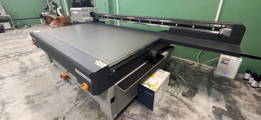 Компания «Технографика» установила широкоформатный УФ-принтер DOCAN H1000M на производственной площадке заказчика в г. Дзержинске.