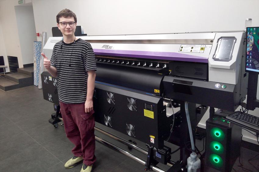 Экосольвентный принтер ARK-JET SOL 1804 на рекламном производстве «Интек».jpg