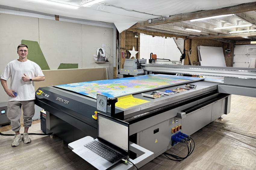 «Смарт-Т» запустила уже второй планшетный УФ-принтер Sprinter TC-F2132 в компании «Московская печать»