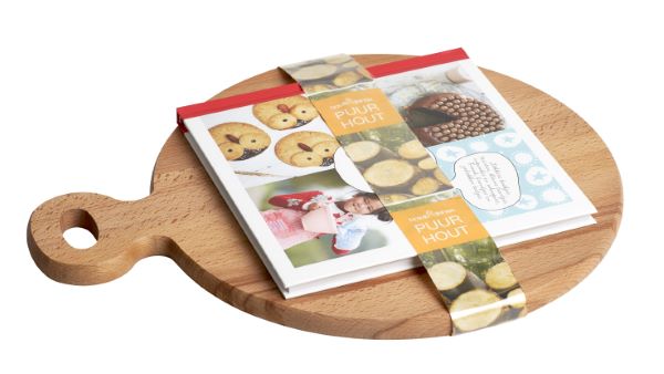 Cutting-board-and-cooking-book.jpg