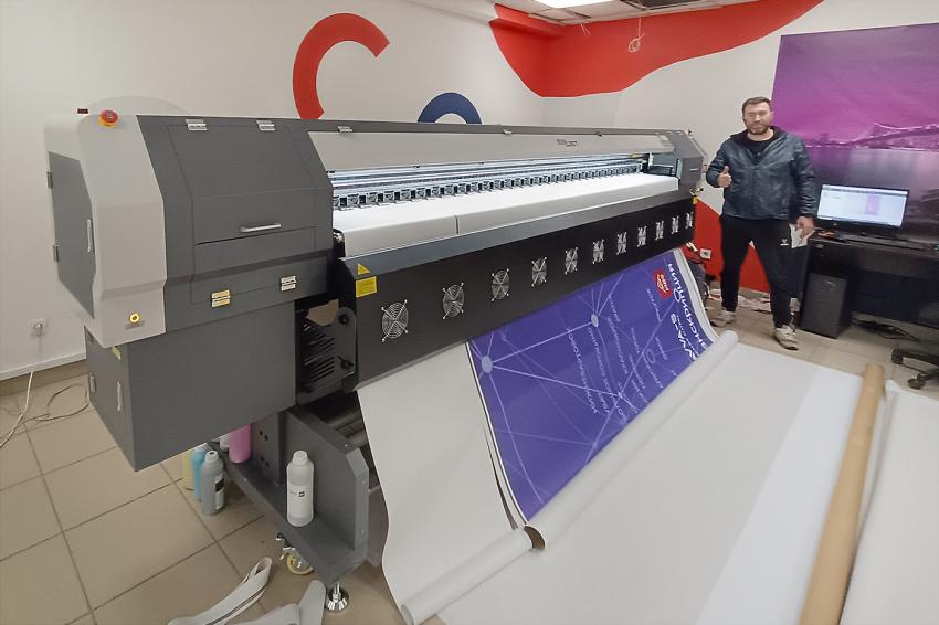 3-метровый принтер ARK-JET SOL 3204 в компании Presswall