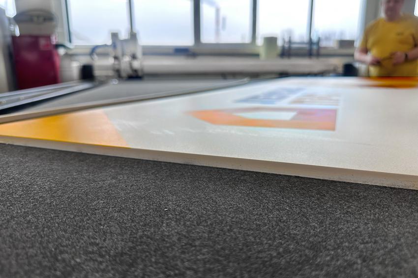 Компания «Смарт-Т» установила раскройный комплекс iECHO TK4S в подмосковной РПК Intelligence