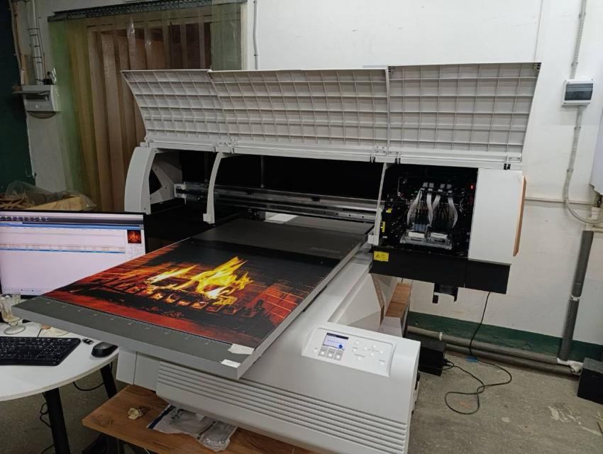 На производственной площадке заказчика в г. Санкт-Петербурге запущен сувенирный УФ-принтер Techno-Jet KID UV PRO.