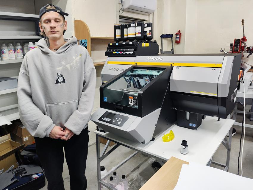 Компания «Смарт-Т» установила Mimaki UJF-3042 MkII e в нижегородской типографии «Фирстиль»