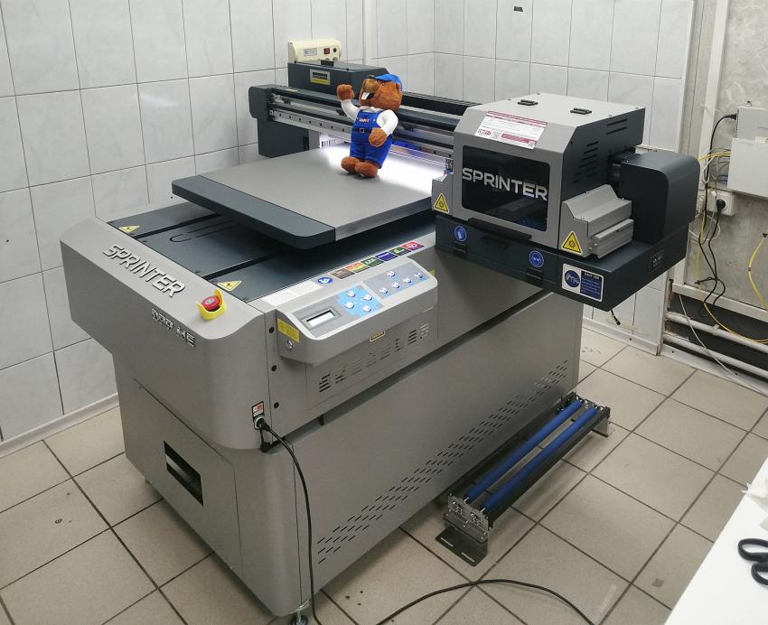 Компания «Смарт-Т» установила в типографии «Партнеры Сибири» УФ-принтер Sprinter DPP A1E